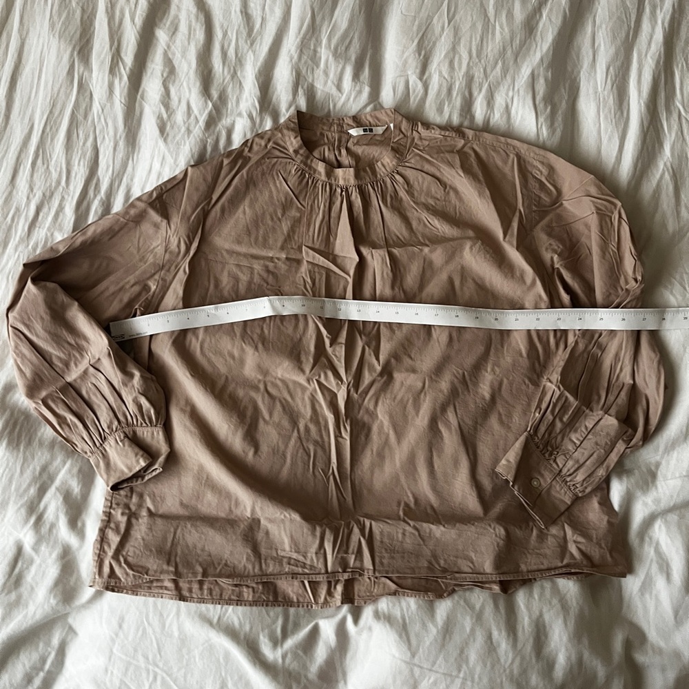 Uniqlo Women's Blouse in Taupe
